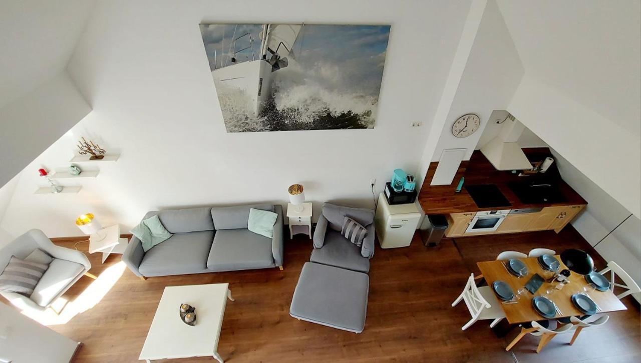 Hochwertige Ferienwohnung Direkt Am Wasser Mit Balkon 格赖夫斯瓦尔德 外观 照片